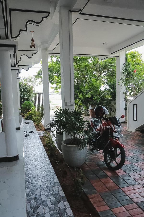 Sunset View Beach Hotel Arugam Bay Bagian luar foto