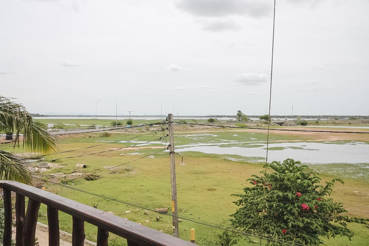 Sunset View Beach Hotel Arugam Bay Bagian luar foto