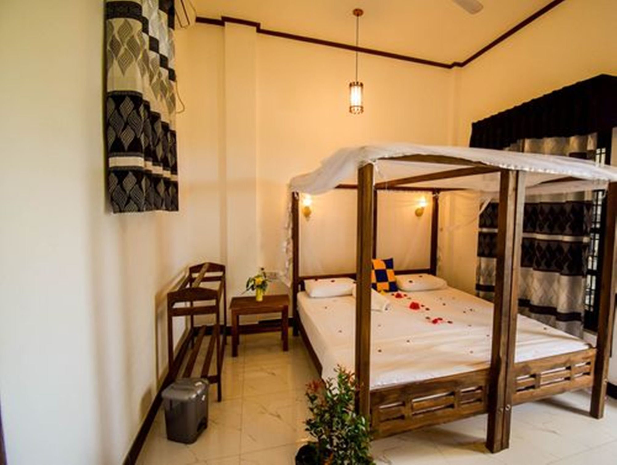 Sunset View Beach Hotel Arugam Bay Bagian luar foto